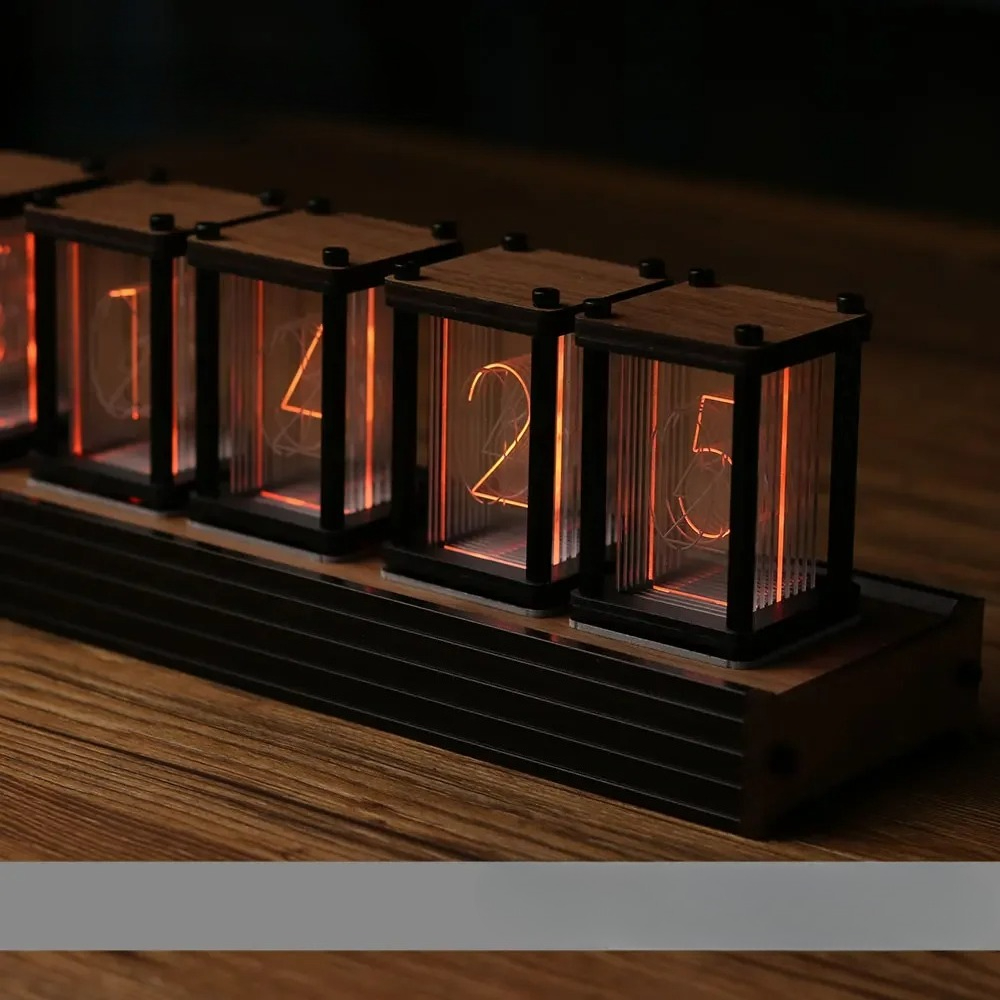 Diy Electronics Ideas - RGB Nixie Tube Clock DIY tafelklok
